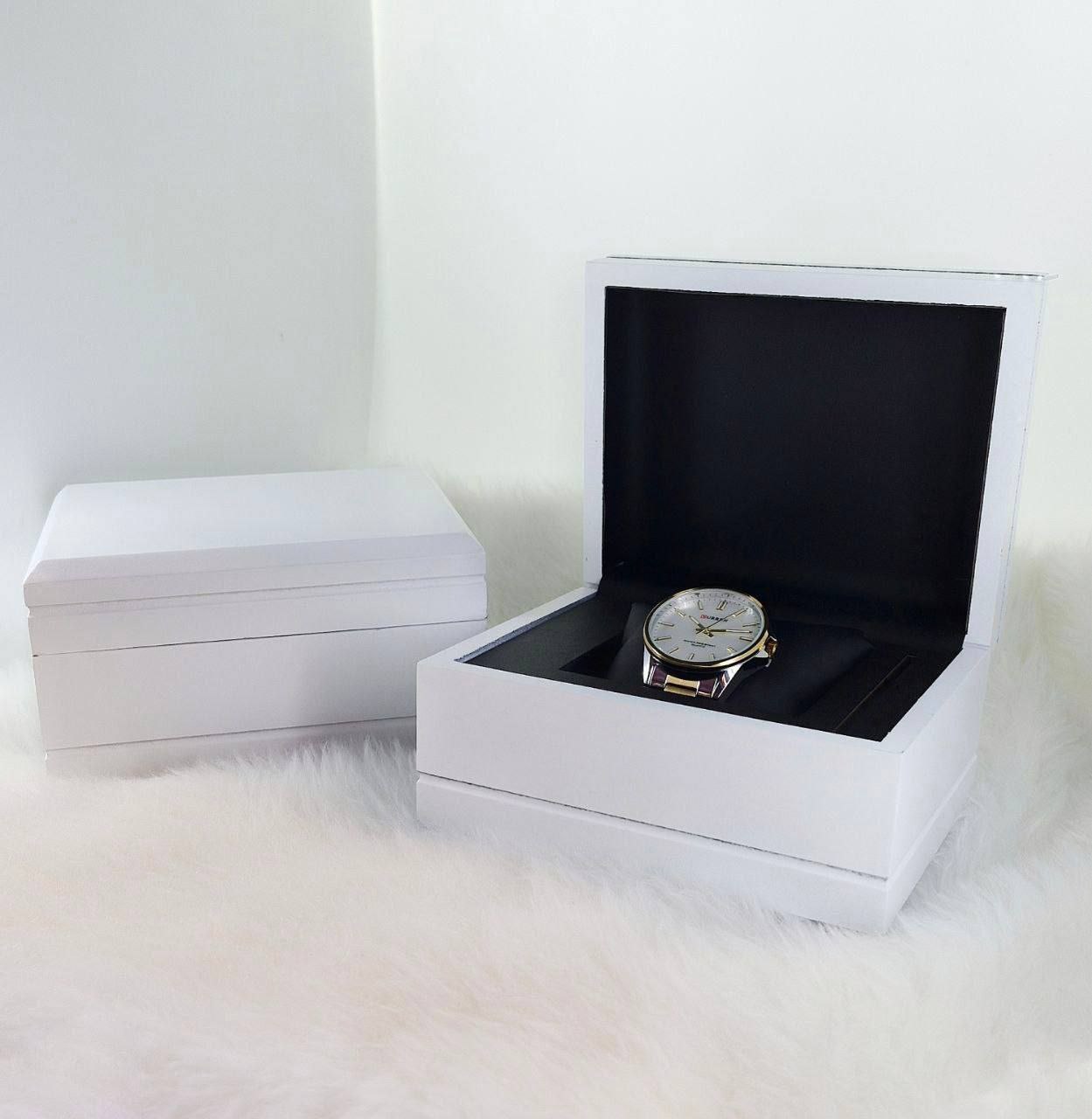 جعبه ساعت لوکس زنانه و مردانه چوبی سفید ترکیبی از ظرافت، سادگی و حس هدیه‌ای خاص