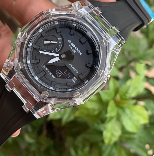 ساعت مچی اسپرت دیجیتال-آنالوگ با طراحی شفاف و مدرن کاسیو جی شاک مدل GA2100